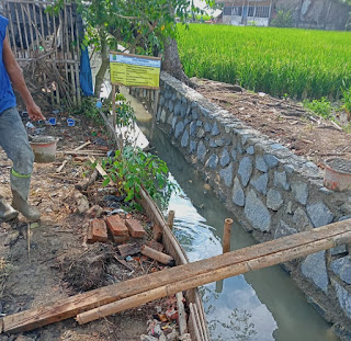 BerandaPetani Kecamatan Pedes Merasa Puas Dengan Realisasi Peningkatan Saluran Air Menuju Persawahan
